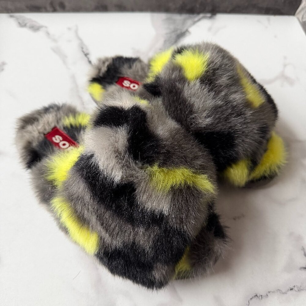 Sorel Go Mail Run Fluffy Camo Slipper Slides Size 7